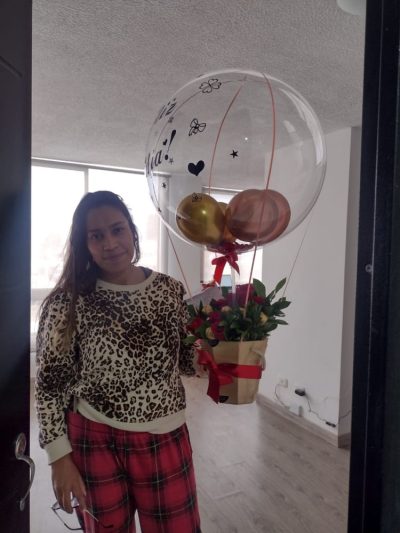 HERMOSOS ARREGLO FLORAL CON CHOCOLATES
