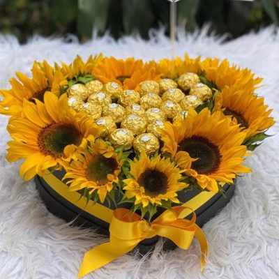 ZARA ( Caja de girasoles con ferrero)